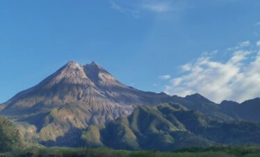 One Day in Yogyakarta: A Must-Do Tour of Borobudur, Merapi, and Prambanan