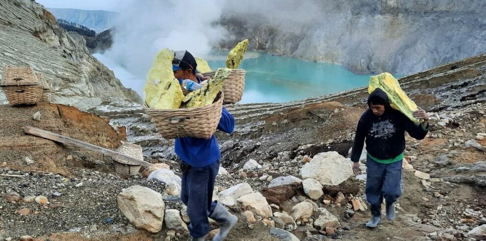Mount Ijen Sunrise Tour: Overnight From Bali