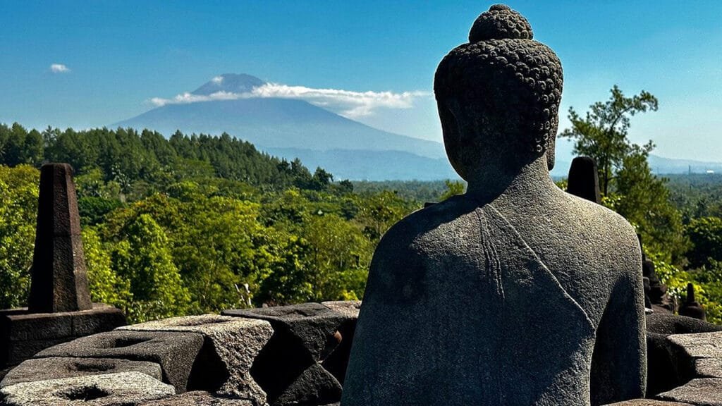 Borobudur Merapi Prambanan