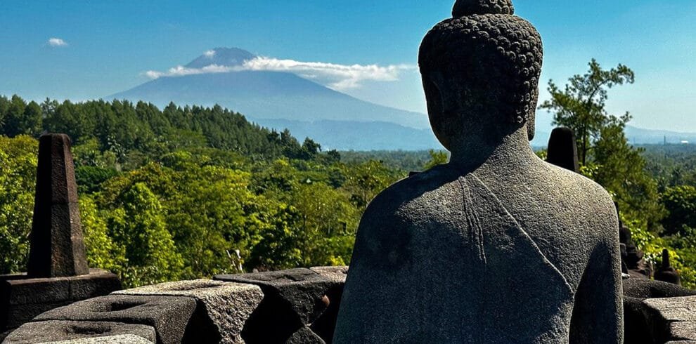 Borobudur Merapi Prambanan