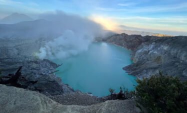 Explore the Natural Wonders of East Java: Bromo-Ijen-Tumpak Sewu Tour