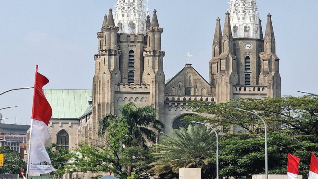 Get a Taste of Indonesian Culture with a Jakarta Tour from the Cruise Ship Port