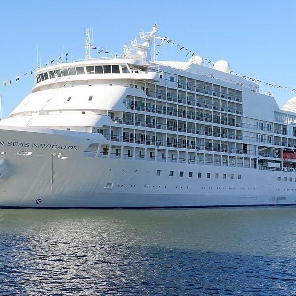 Borobudur tour from Semarang Port