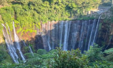 Uncover the Beauty of East Java: A 3-Day Bromo-Ijen-Tumpak Sewu Tour