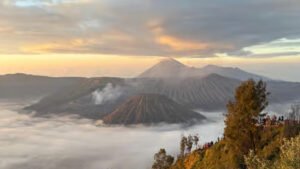 Experience the Majesty of Mount Bromo Sunrise: A Midnight Tour from Surabaya or Malang