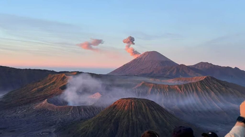 Discover the Enchanting Beauty of Mount Bromo on a Midnight Tour from Surabaya