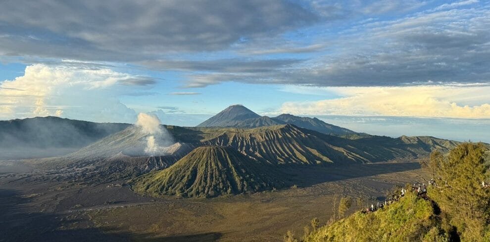 Mount Bromo Sunrise: Midnight Tour from Surabaya