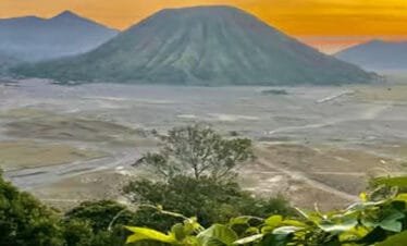 When the World is Asleep: A Magical Midnight Tour to Mount Bromo
