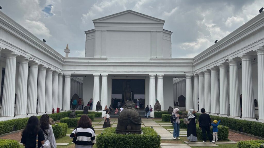 From Ship to Shore: A Memorable Jakarta Tour Experience