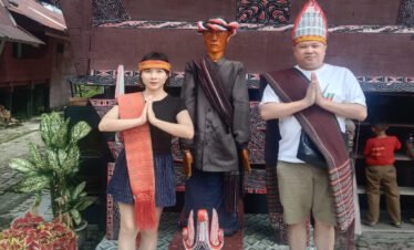 Escape to Paradise: A Day Trip to Lake Toba from Medan