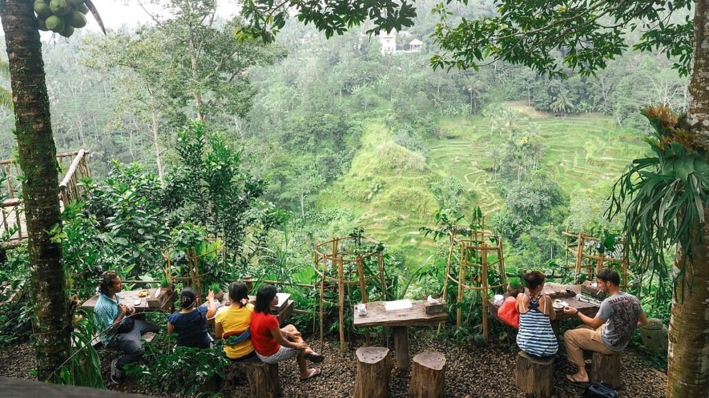 Exploring Bali's Rapids and Volcanic Views: A Rafting and Kintamani Tour